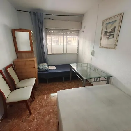 בית אירוח La Casa Tranquila Y Limpia אליקאנטה